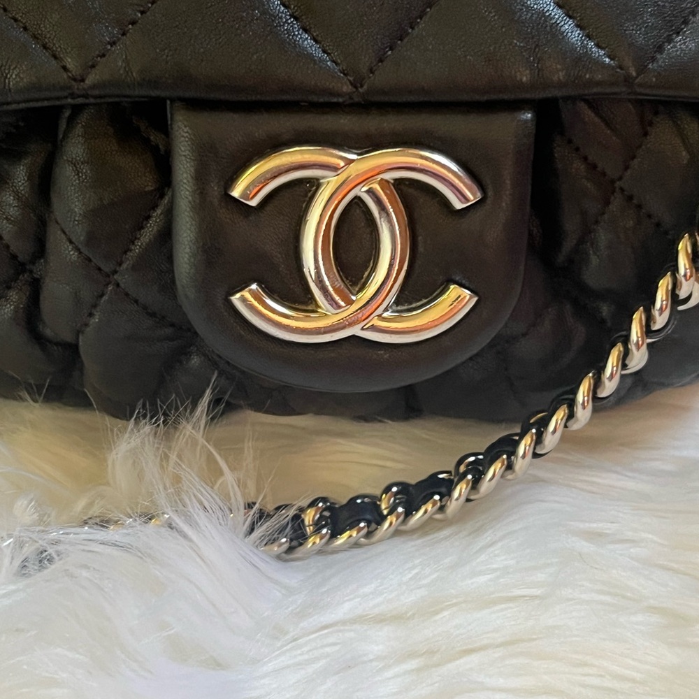 Chanel Washed Lambskin Quilted Large Chain Around Messenger Bag - Picture 3 of 8